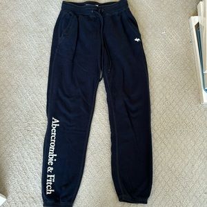 Abercrombie and Fitch, jogger elastic ankle with Abercrombie & Fitch embroidered
